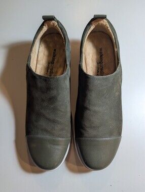 Walking Cradles Woman's Size10M Olive Green Slip-On Ozzie Nubuck Leather Loafers